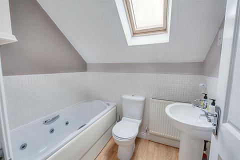 4 Thales Drive, Arnold, Nottingham, NG5 7NF