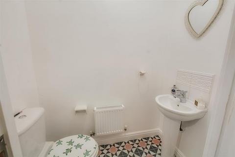4 Thales Drive, Arnold, Nottingham, NG5 7NF