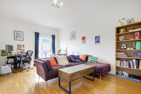 1 bedroom flat for sale, Westminster Court, King & Queen Wharf, Rotherhithe SE16
