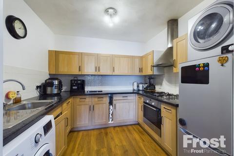 2 bedroom apartment for sale, Feltham Hill Road, Ashford, Surrey, TW15