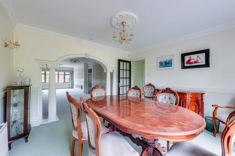 52 Nelson Road, Rayleigh, SS6 8HB