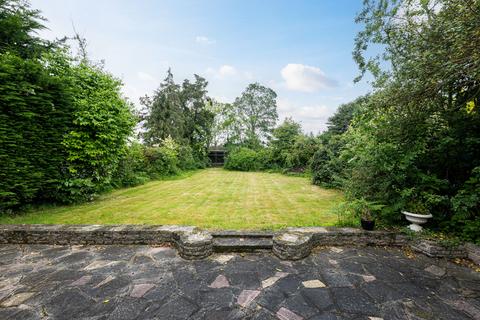 52 Nelson Road, Rayleigh, SS6 8HB