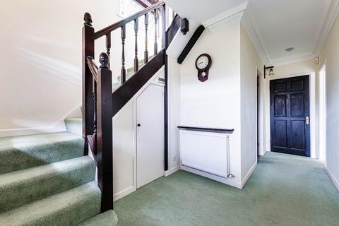 52 Nelson Road, Rayleigh, SS6 8HB