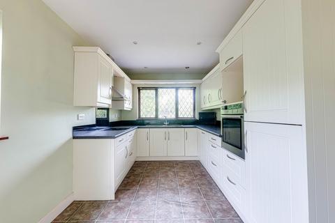 52 Nelson Road, Rayleigh, SS6 8HB
