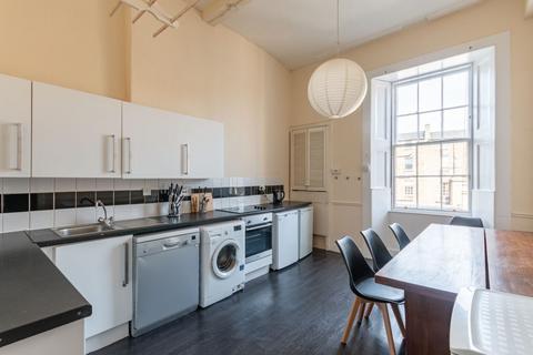 4 bedroom flat to rent, 0806L – Torphichen Street, Edinburgh, EH3 8HX