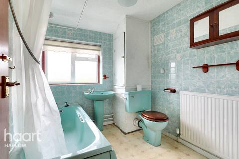 12 Latton Green, Harlow, CM18 7EP