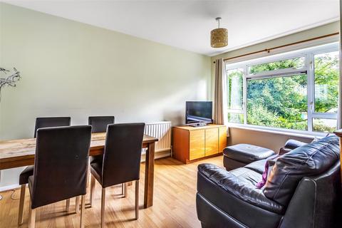 2 bedroom flat for sale, Horsham Road, Dorking, RH4