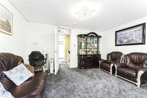 26 Burnett Close, London, E9 6ET
