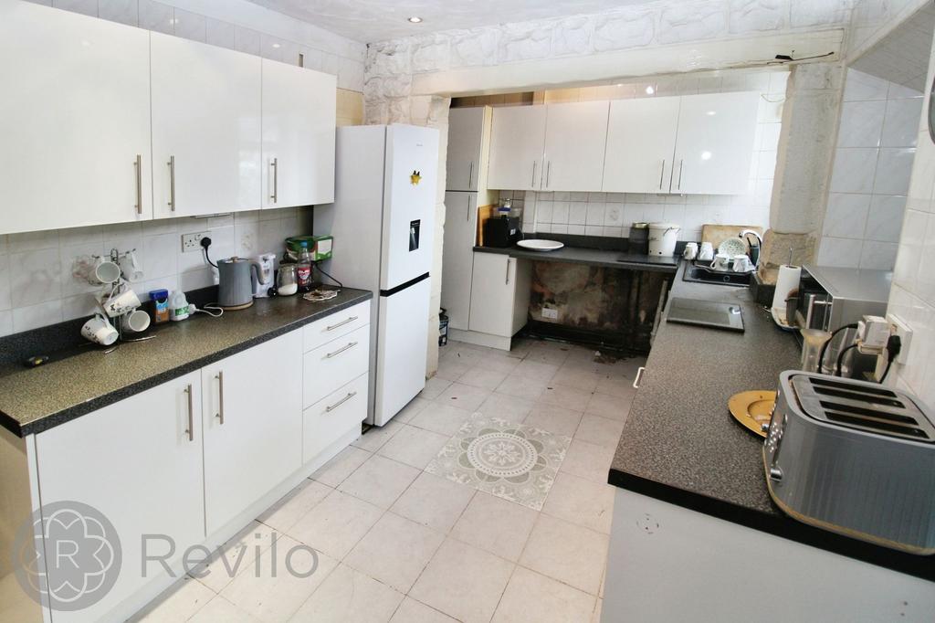 Kitchen / Utility