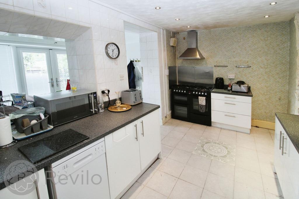 Kitchen / Utility
