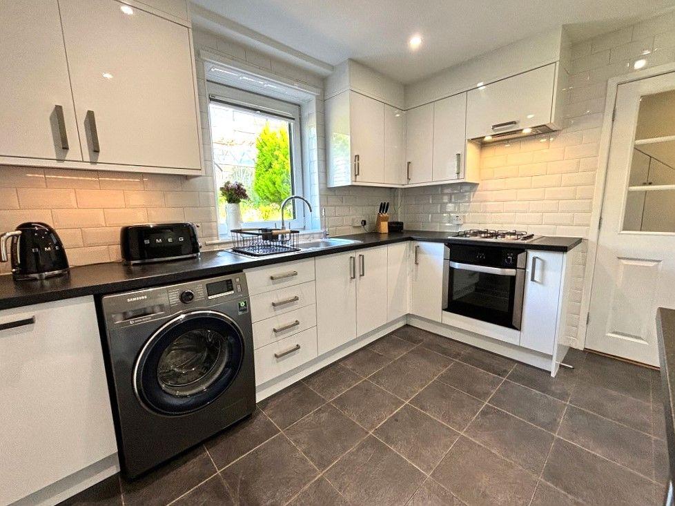 16 Wedderburn Place, Dunfermline 3 bed terraced house for sale £159,000
