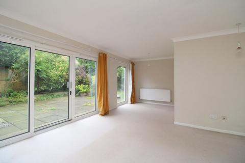 11 Ash Close, Woodbridge, IP12 4BP