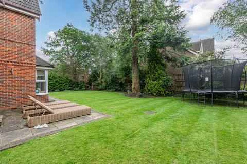 5 bedroom detached house for sale, The Alders, West Byfleet, KT14