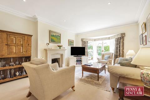 17 Hazel Grove, Kingwood, Henley-on-thames, RG9 5NH