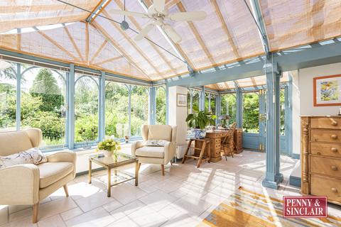 17 Hazel Grove, Kingwood, Henley-on-thames, RG9 5NH