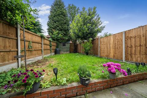 1 bedroom end of terrace house for sale, Dore Gardens, Morden SM4