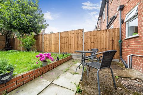 1 bedroom end of terrace house for sale, Dore Gardens, Morden SM4