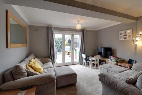 3 bedroom terraced house for sale, Salisbury Road, Stevenage SG1