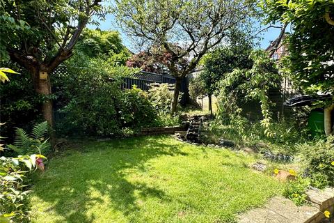 44 Bampton Avenue, Chard, TA20 1DS