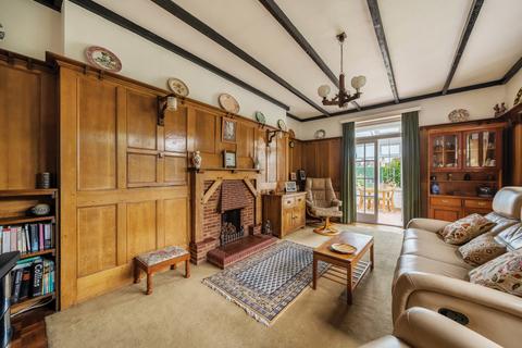 8 Sandhills, Wallington, SM6 8JE
