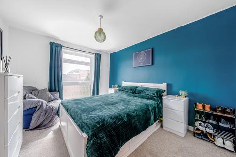 2 bedroom apartment for sale, Hendfield Court, Wallington SM6