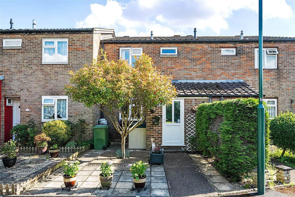 Cobham Close, Wallington SM6 3 bed terraced house for sale £450,000