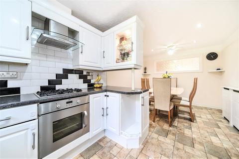 22 Cobham Close, Wallington, SM6 9DS