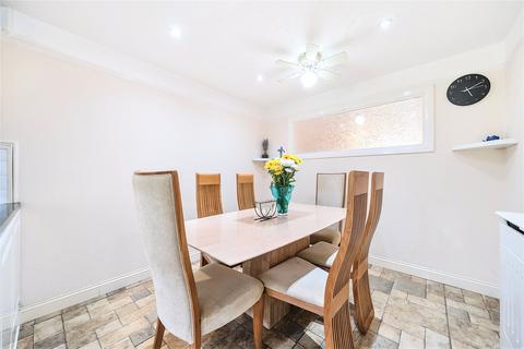 22 Cobham Close, Wallington, SM6 9DS