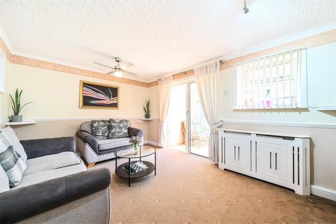 22 Cobham Close, Wallington, SM6 9DS