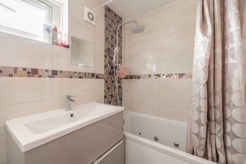 12 Marescroft Road, Slough, SL2 2LW