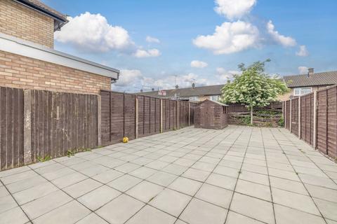 12 Marescroft Road, Slough, SL2 2LW