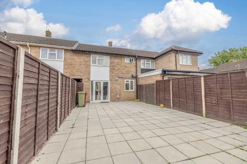 12 Marescroft Road, Slough, SL2 2LW