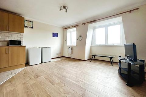 1 bedroom apartment to rent, Ibbotson Court, Poyle Road, Colnbrook SL3