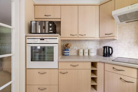 2 bedroom retirement property for sale, Massetts Road, Horley, Surrey, RH6