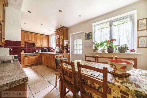 4 bedroom detached house for sale, Cemetery Road, Royton, Oldham, Greater Manchester, OL2