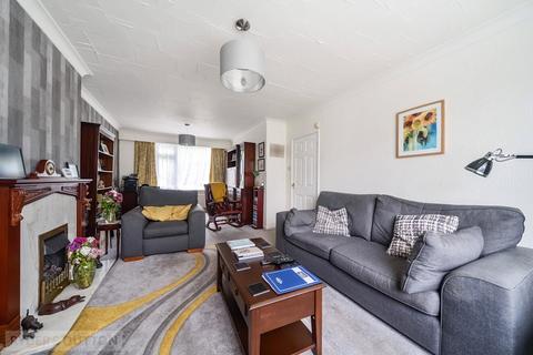 11 Cemetery Road, Royton, Oldham, OL2 5SW