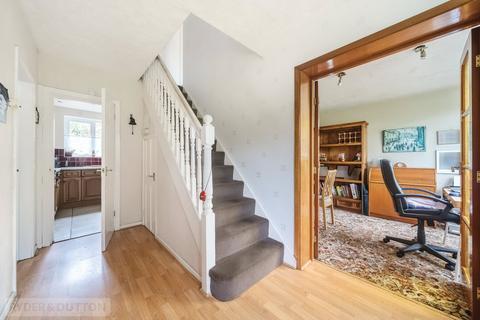 11 Cemetery Road, Royton, Oldham, OL2 5SW