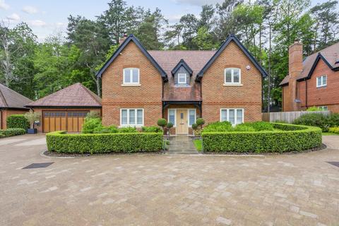 4 bedroom detached house to rent, Seymour Drive, Ascot, Berkshire