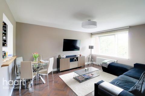 2 bedroom apartment for sale, Wendy Close, Enfield