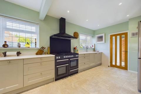 4 bedroom detached house for sale, Hayling Rise, Worthing BN13