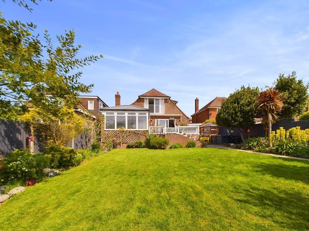 Hayling Rise, Worthing BN13 4 bed detached house for sale £850,000