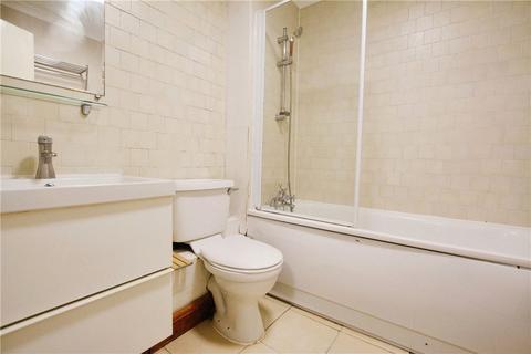 1 bedroom apartment for sale, Clarkes Drive, Uxbridge