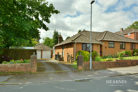 4 bedroom detached bungalow for sale, Hanham Road, Corfe Mullen, BH21 3PZ