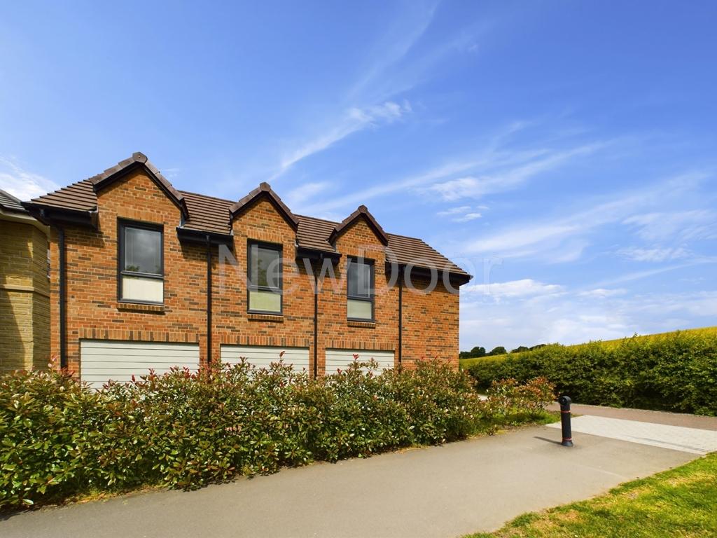 Birch Road, PA7 1 bed detached house for sale £155,000