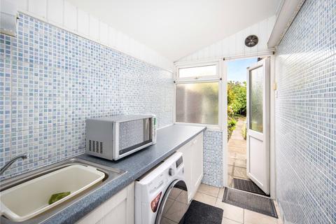 32 Chailey Street, London, E5 0RX