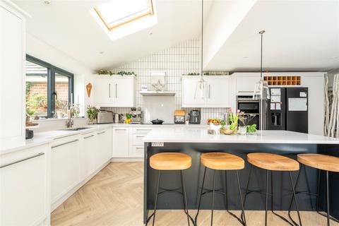 48 Cable Crescent, Woburn Sands, Milton Keynes, MK17 8GG