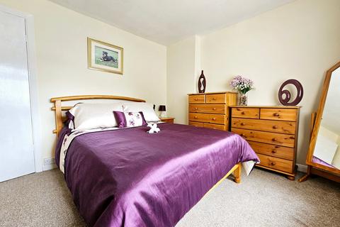 3 bedroom semi-detached house for sale, Sandyford Close, Nottingham, NG6