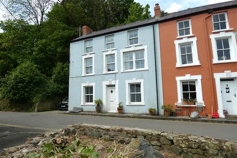 4 bedroom townhouse to rent, St Brides Road, Little Haven, Haverfordwest