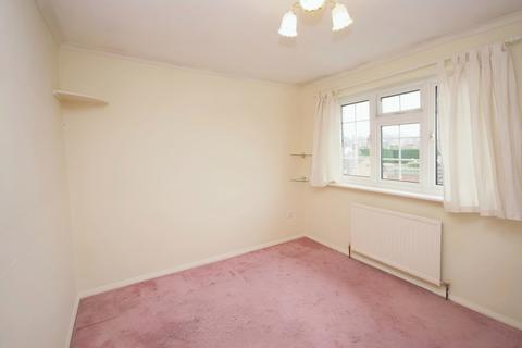 3 bedroom end of terrace house to rent, Hillside Road Bromley BR2