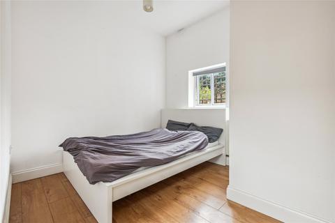 1 bedroom flat for sale, Church Street, Reading RG10